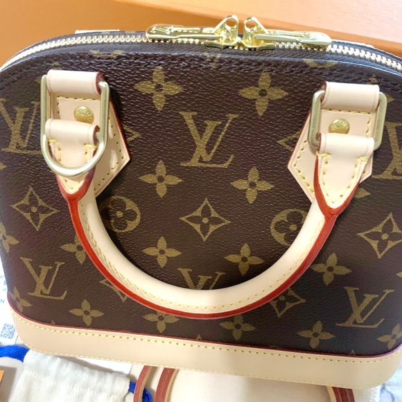 🆕😍Authentic Louis Vuitton Alma BB - Picture 5 of 17